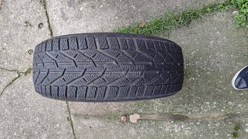 Tigar 215/60 R17 Zimska