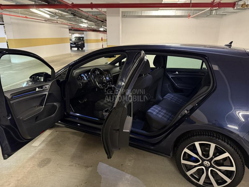 Volkswagen Golf 7 1.4