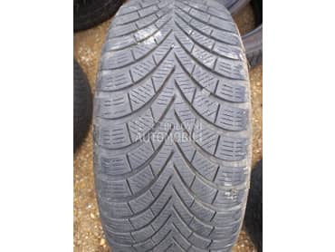 Maxxis 205/55 R16 Zimska