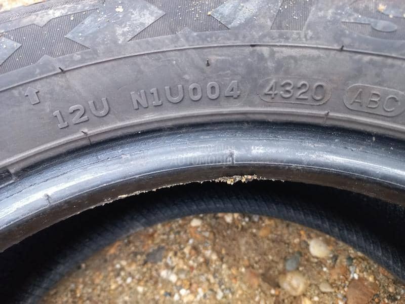 Maxxis 205/55 R16 Zimska