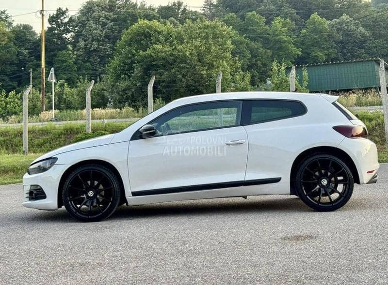 Volkswagen Scirocco 2.0 tdi D. S. G
