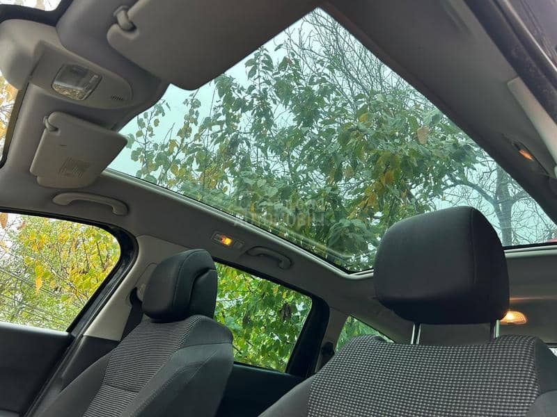 Peugeot 5008 1.6 hdi navy