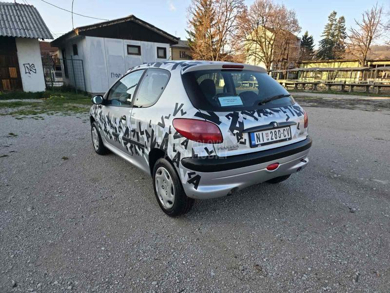 Peugeot 206 