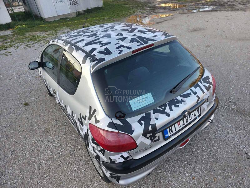 Peugeot 206 