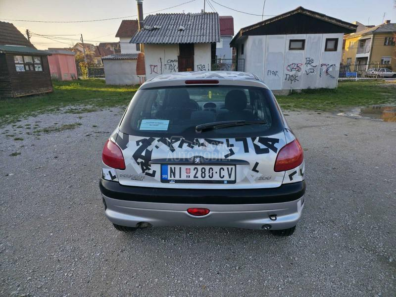 Peugeot 206 