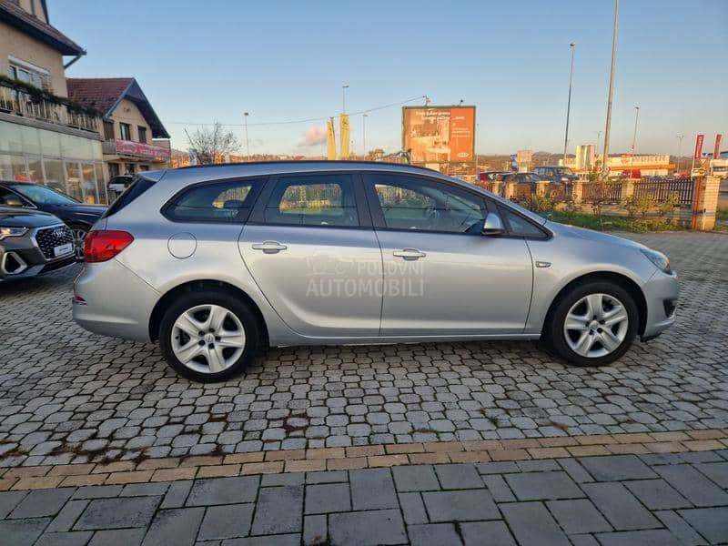 Opel Astra J 1.6 CDTI