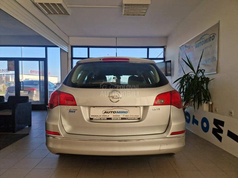 Opel Astra J 1.6 CDTI