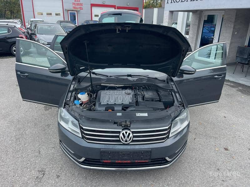 Volkswagen Passat B7 N A V I