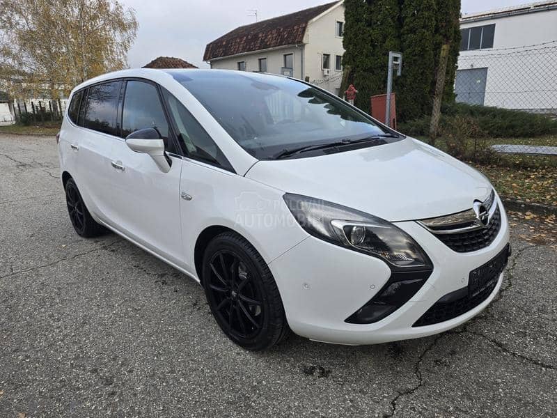 Opel Zafira 2.0CDTI COSMO
