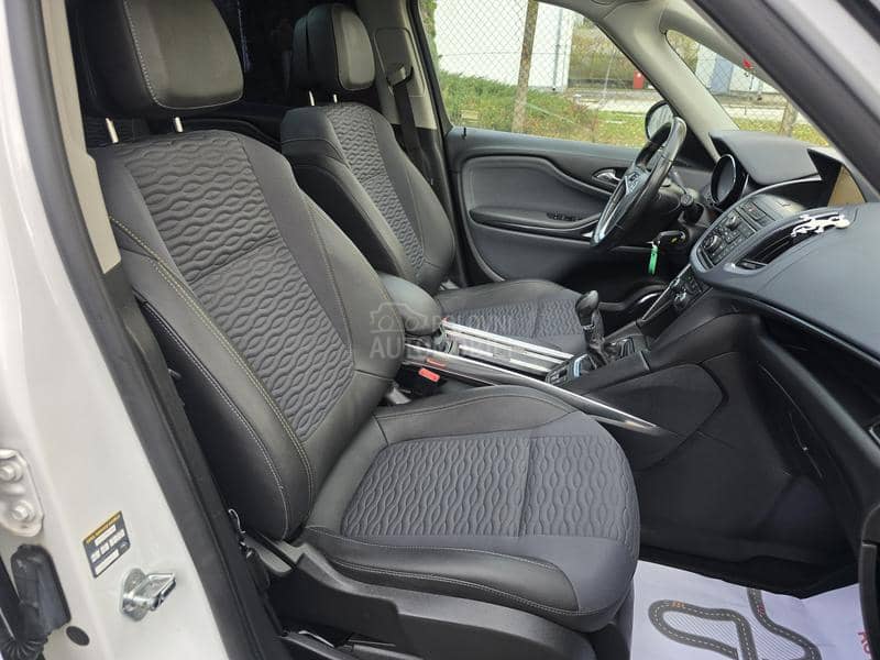 Opel Zafira 2.0CDTI COSMO