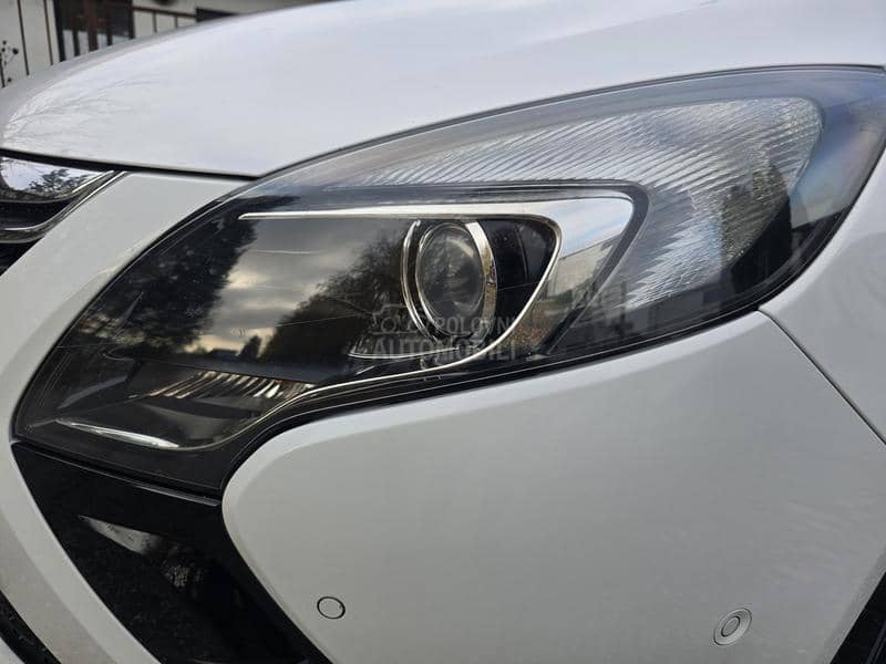 Opel Zafira 2.0CDTI COSMO