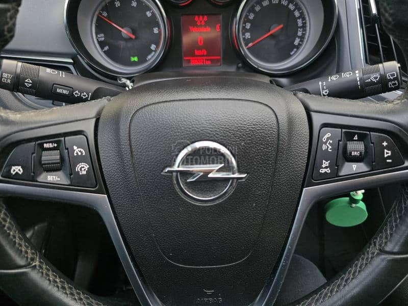 Opel Zafira 2.0CDTI COSMO