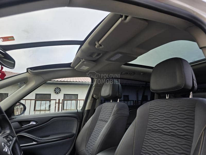 Opel Zafira 2.0CDTI COSMO