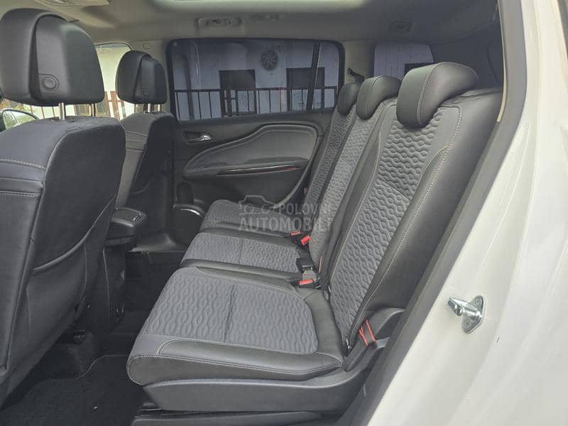 Opel Zafira 2.0CDTI COSMO