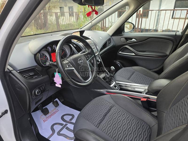 Opel Zafira 2.0CDTI COSMO