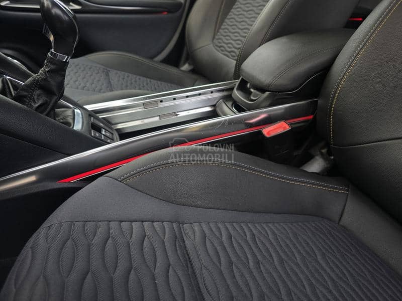 Opel Zafira 2.0CDTI COSMO