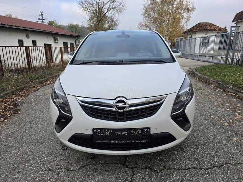 Opel Zafira 2.0CDTI COSMO