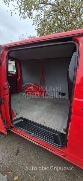 Volkswagen Transporter T5 2,5 tdi