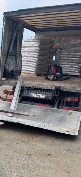 Mercedes Benz 815 4,5m klima jastuk