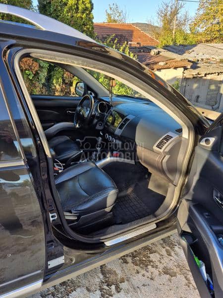 Mitsubishi Outlander 4WD