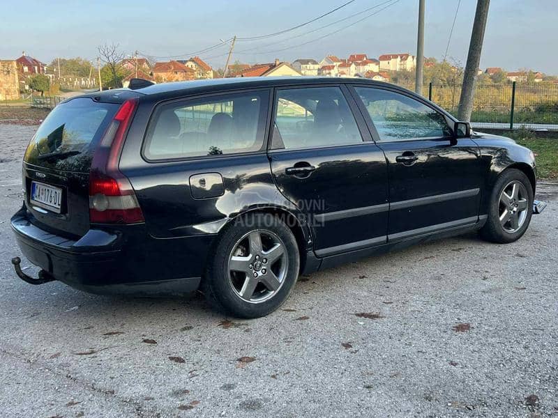 Volvo V50 