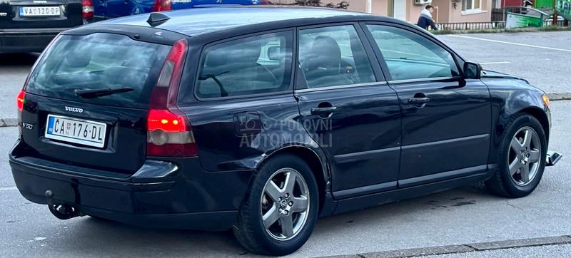 Volvo V50 