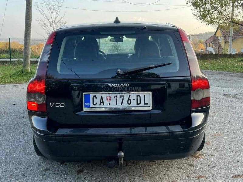 Volvo V50 