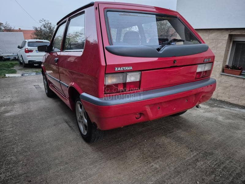 Zastava Koral In 1.1