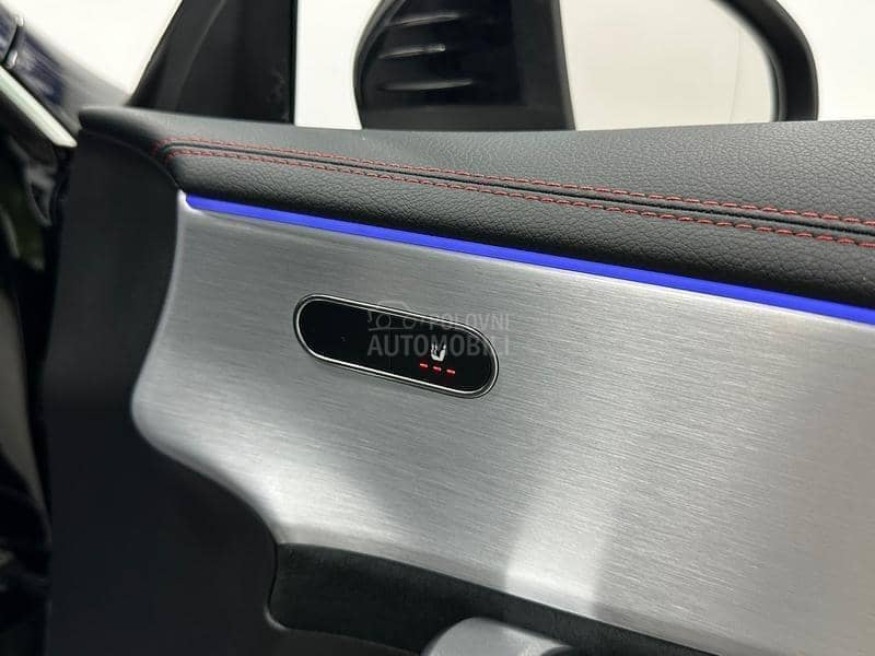 Mercedes Benz CLA 200 AMG LINE PAN AMB