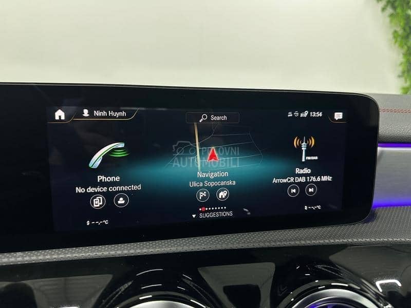 Mercedes Benz CLA 200 AMG LINE PAN AMB