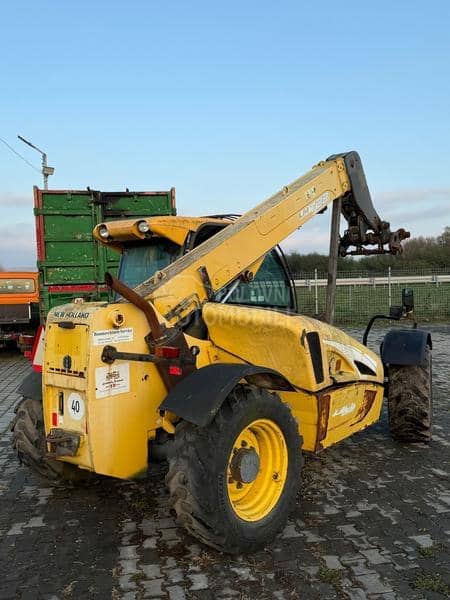 New Holland LM732
