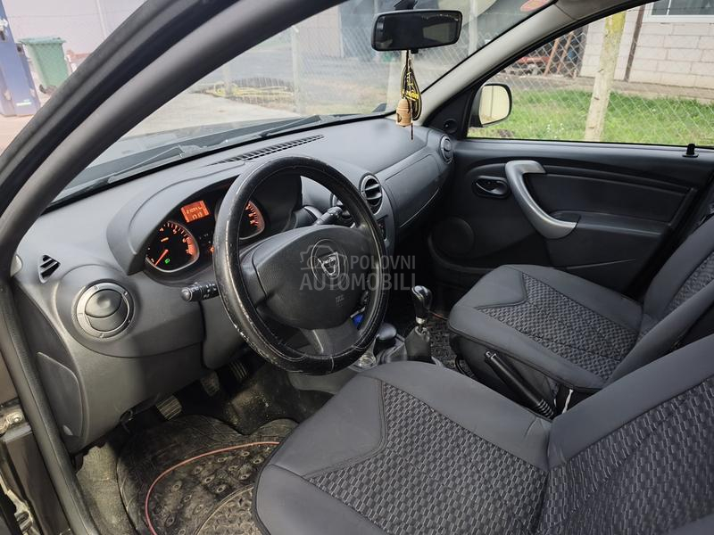 Dacia Duster 1.6