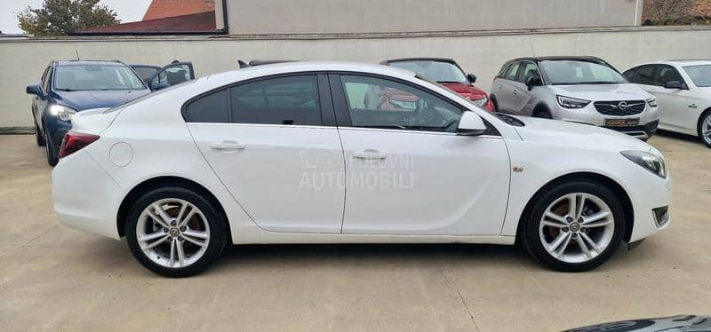 Opel Insignia COSMO