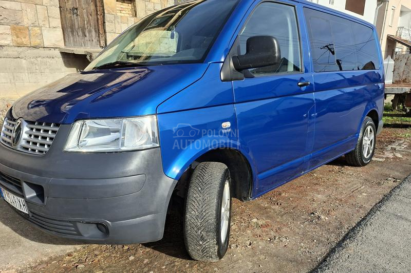 Volkswagen Transporter T5 2.5 TDI