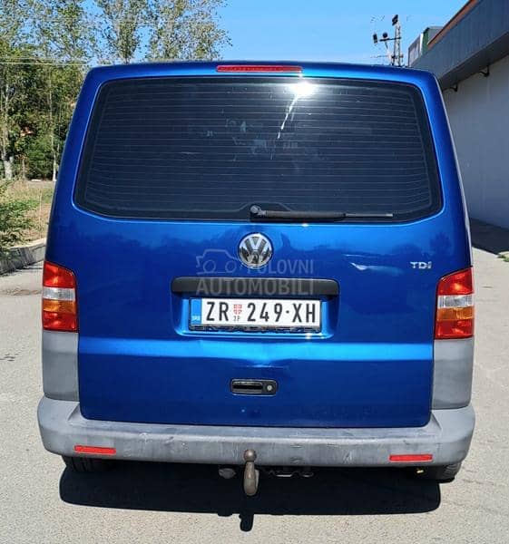 Volkswagen Transporter T5 2.5 TDI