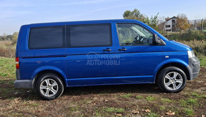 Volkswagen Transporter T5 2.5 TDI
