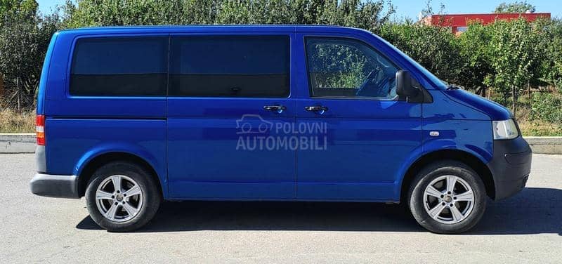 Volkswagen Transporter T5 2.5 TDI