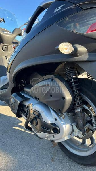 Piaggio MP3 B KATEGORIJA