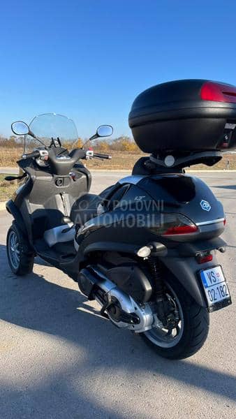 Piaggio MP3 B KATEGORIJA