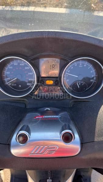Piaggio MP3 B KATEGORIJA