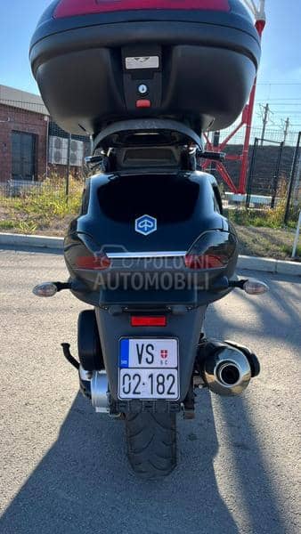 Piaggio MP3 B KATEGORIJA