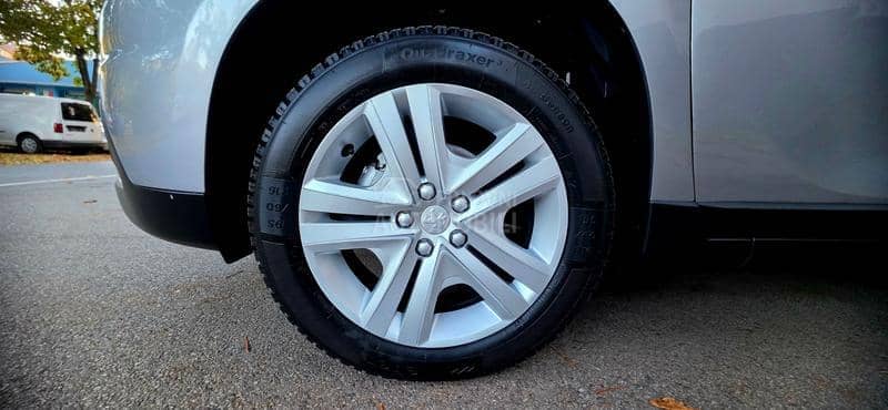 Peugeot 2008 1.6BLU EHDI STYLE