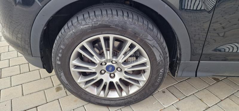 Ford Kuga TITANIUM 4WD