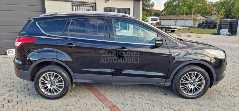 Ford Kuga TITANIUM 4WD