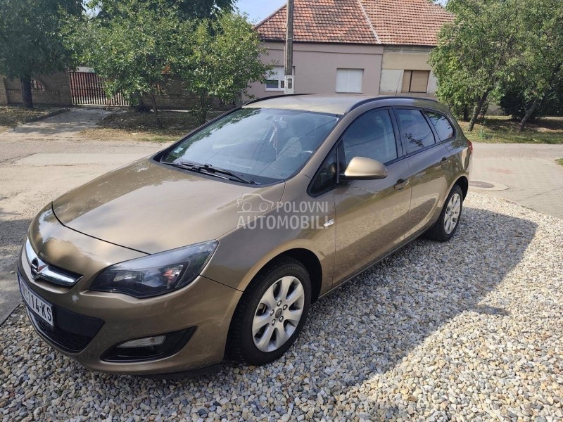 Opel Astra J 