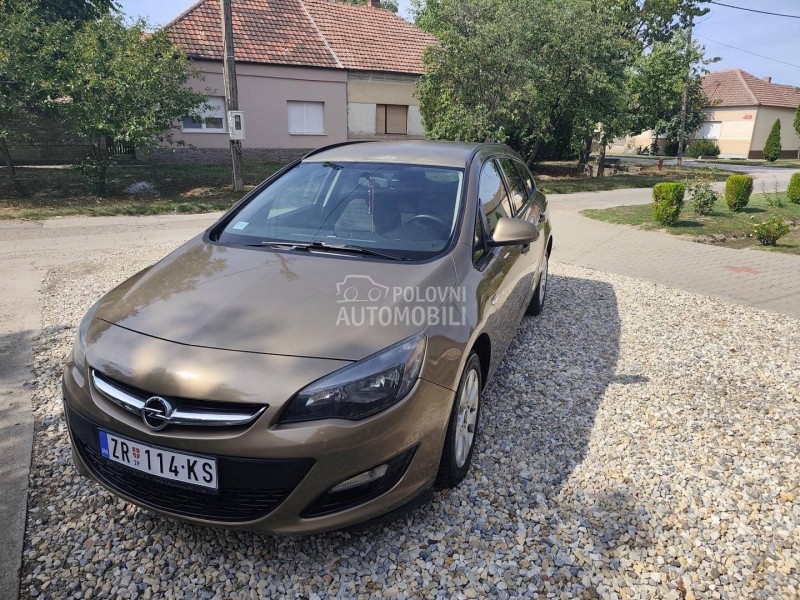 Opel Astra J 
