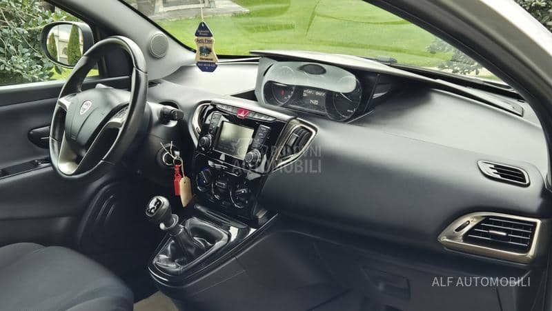 Lancia Ypsilon 1.2 CH