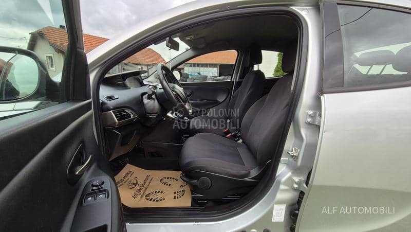 Lancia Ypsilon 1.2 CH