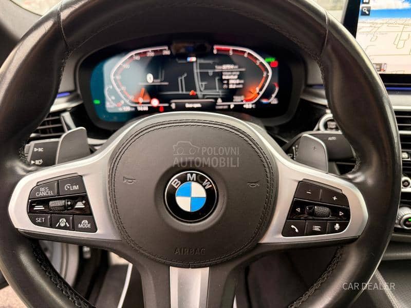 BMW 520 M-sport/pano/360