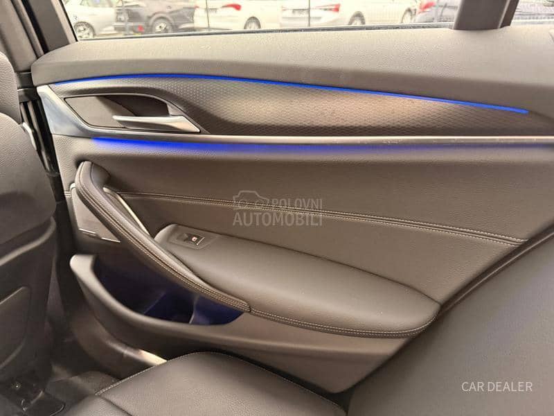 BMW 520 M-sport/pano/360